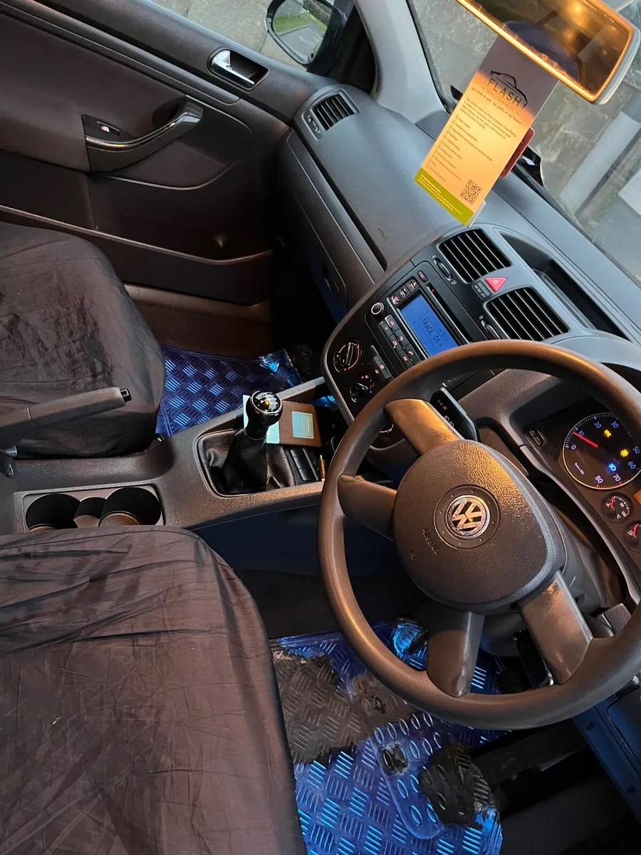 Volkswagen Golf 2004 - Image 1