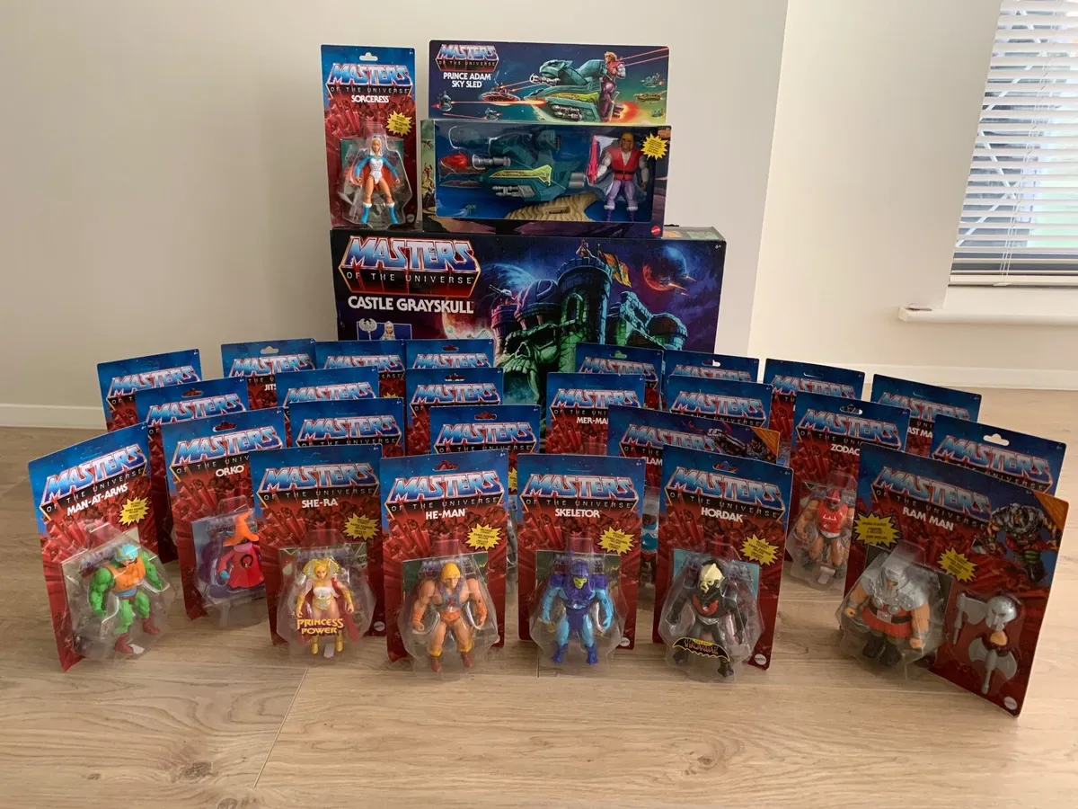 He-man Castle Greyskull & figures. - Image 1