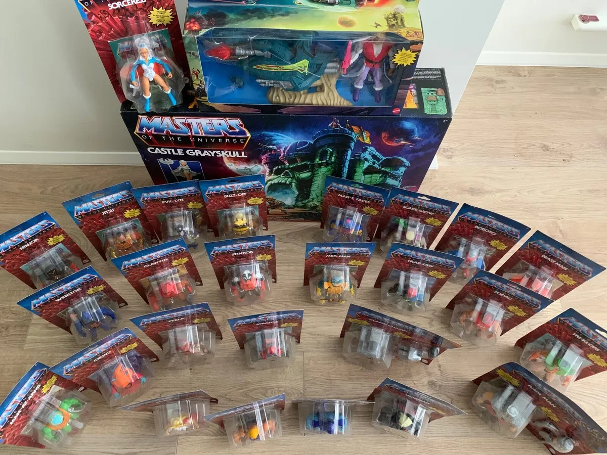 He-man Castle Greyskull & figures. - Image 2