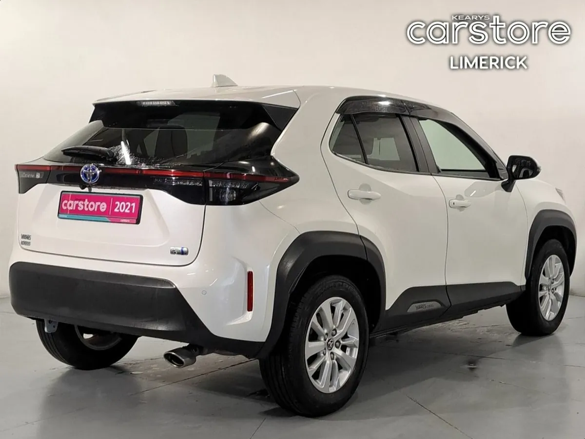 Toyota Yaris Cross 1.5 HYBRID - Image 3