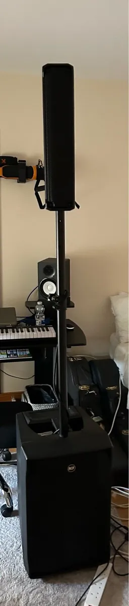 RCF EVOX J8 - Image 1