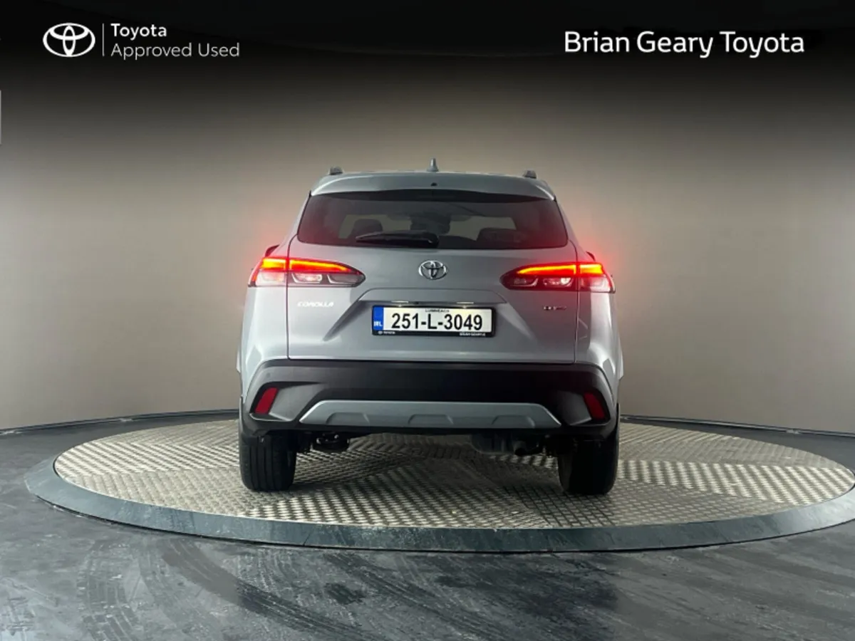 Toyota Corolla Cross HYBRID SPORT - Image 4