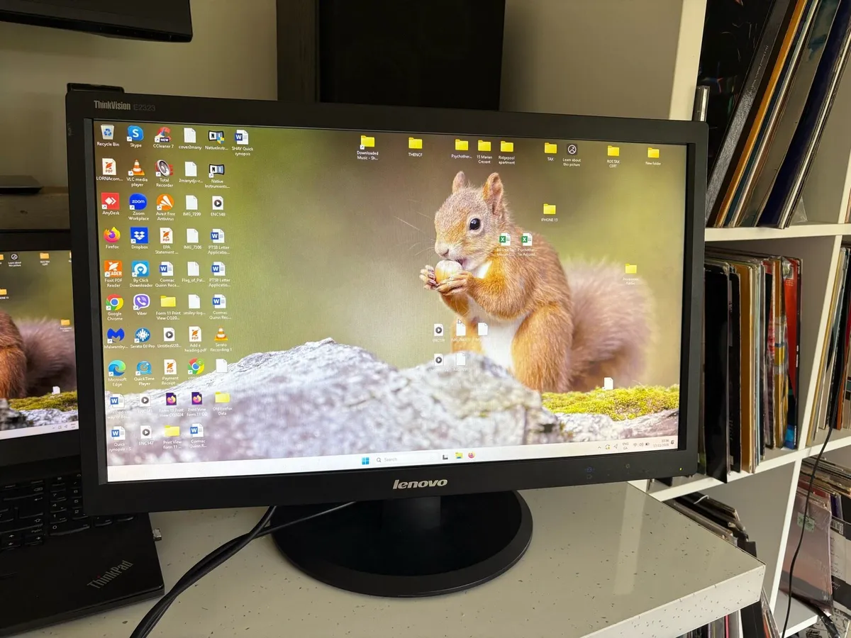 23” Lenovo Thinkvision E2323 computer monitor - Image 2