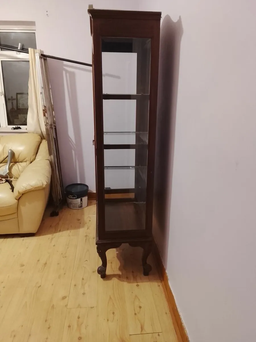 GLASS CABINET - Image 2