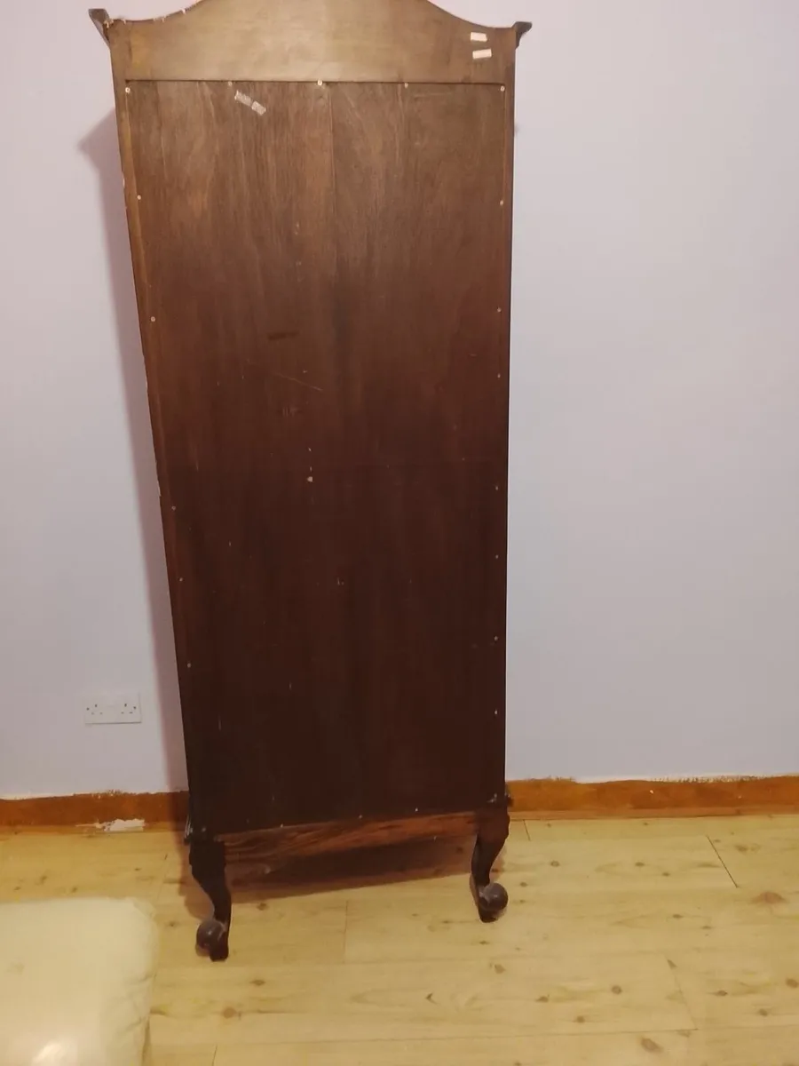 GLASS CABINET - Image 3