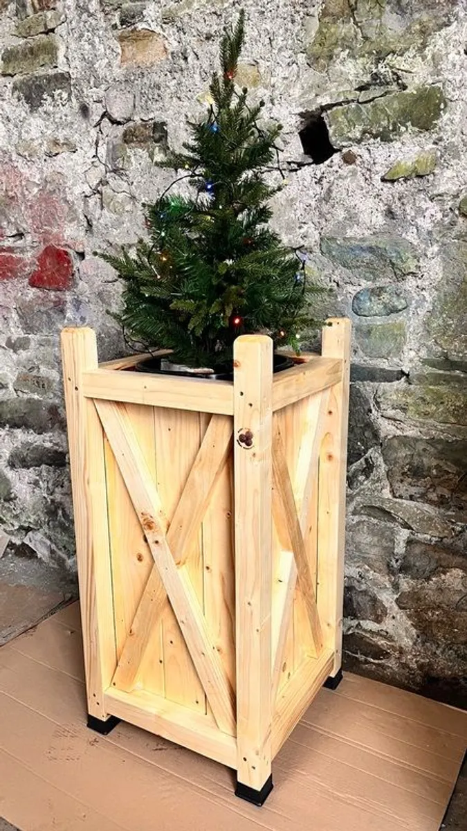 Handcrafter Tall Planter Box / Christmas Decoration - Image 2