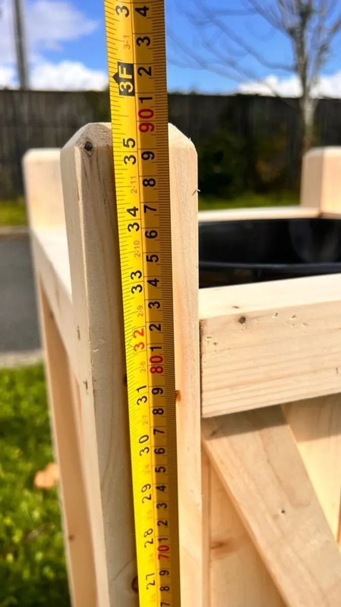 Handcrafter Tall Planter Box / Christmas Decoration - Image 3