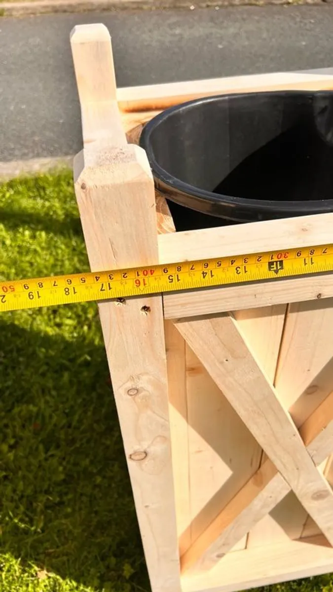 Handcrafter Tall Planter Box / Christmas Decoration - Image 4