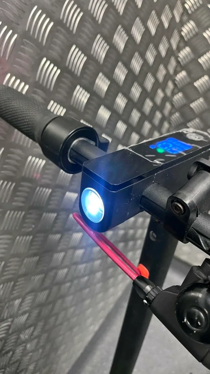 350W Electric Scooter (isinwheel S9Pro ) - Image 4