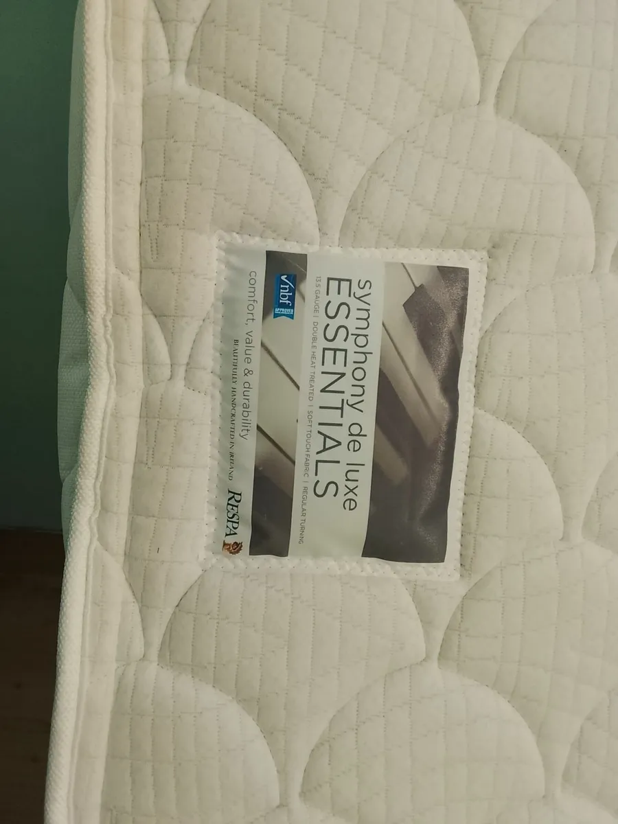 WOODEN BED - Image 2