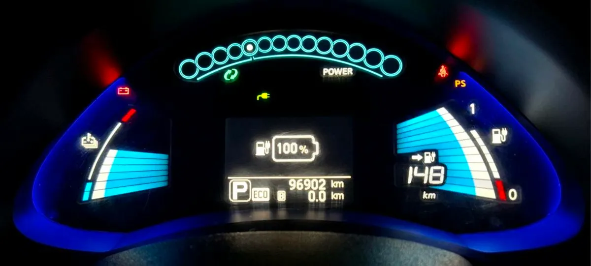 2017 30kw Top SPEC SVE 97km RANGE 140-120 NCT 3/27 - Image 2