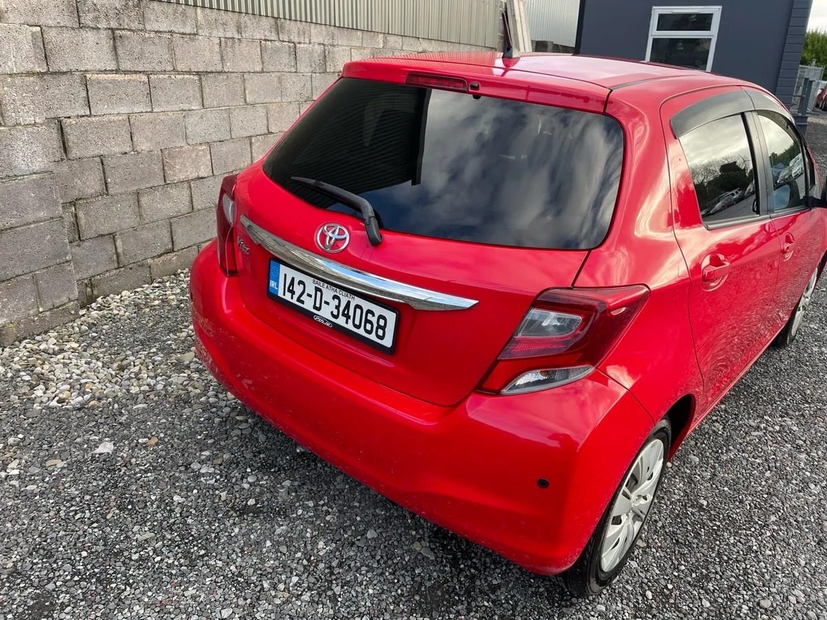 Toyota vitz - Image 4