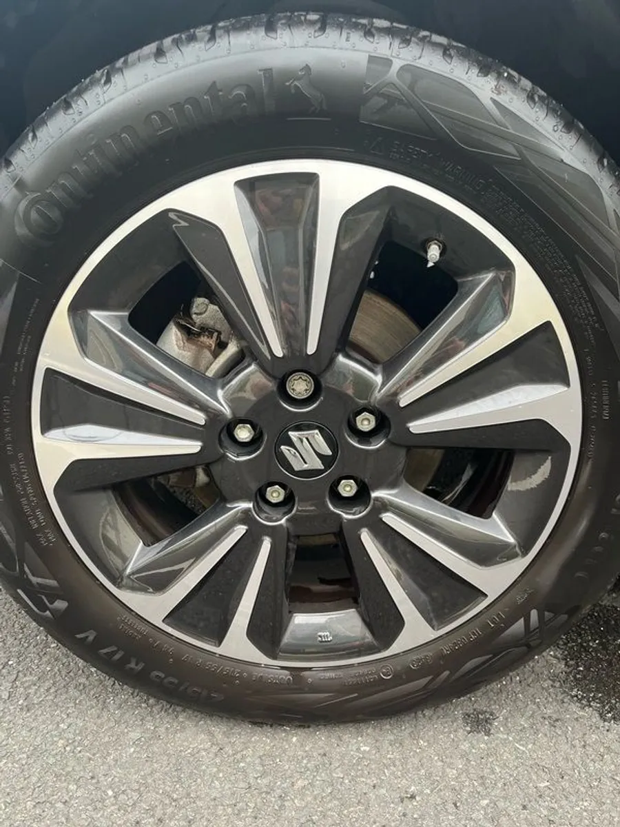 2024 Suzuki Vitara Full Hybrid - Image 2