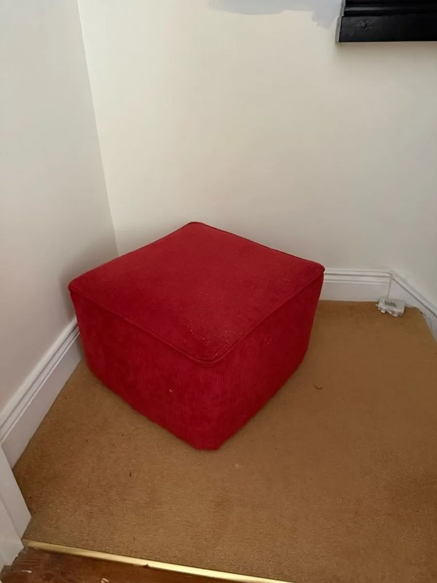 Cat teepee, cushions, foot stool - Image 3