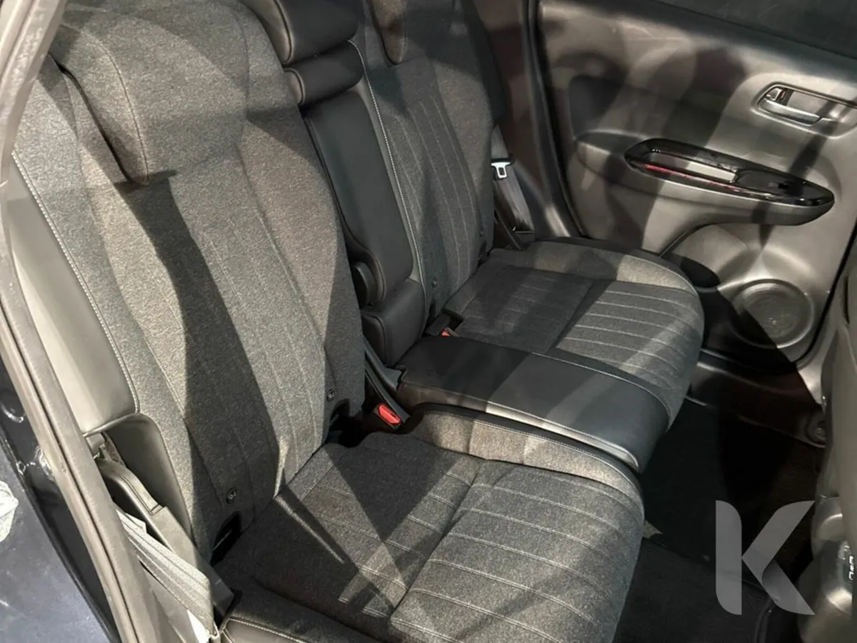 Honda Fit AUTOMATIC HYBRID 1.5 - HEATING / AC CONT - Image 3