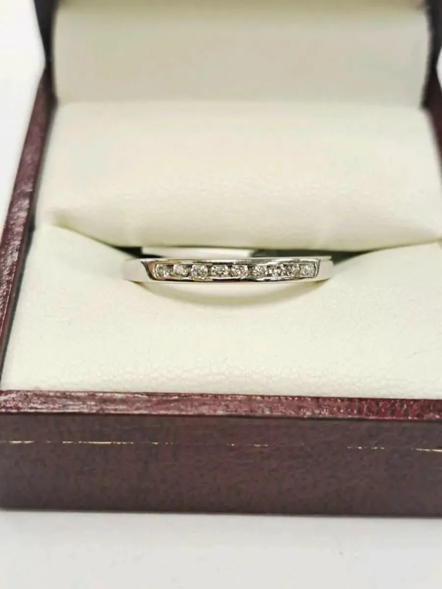 18K White Gold Diamond Ring 18Ct - Image 1