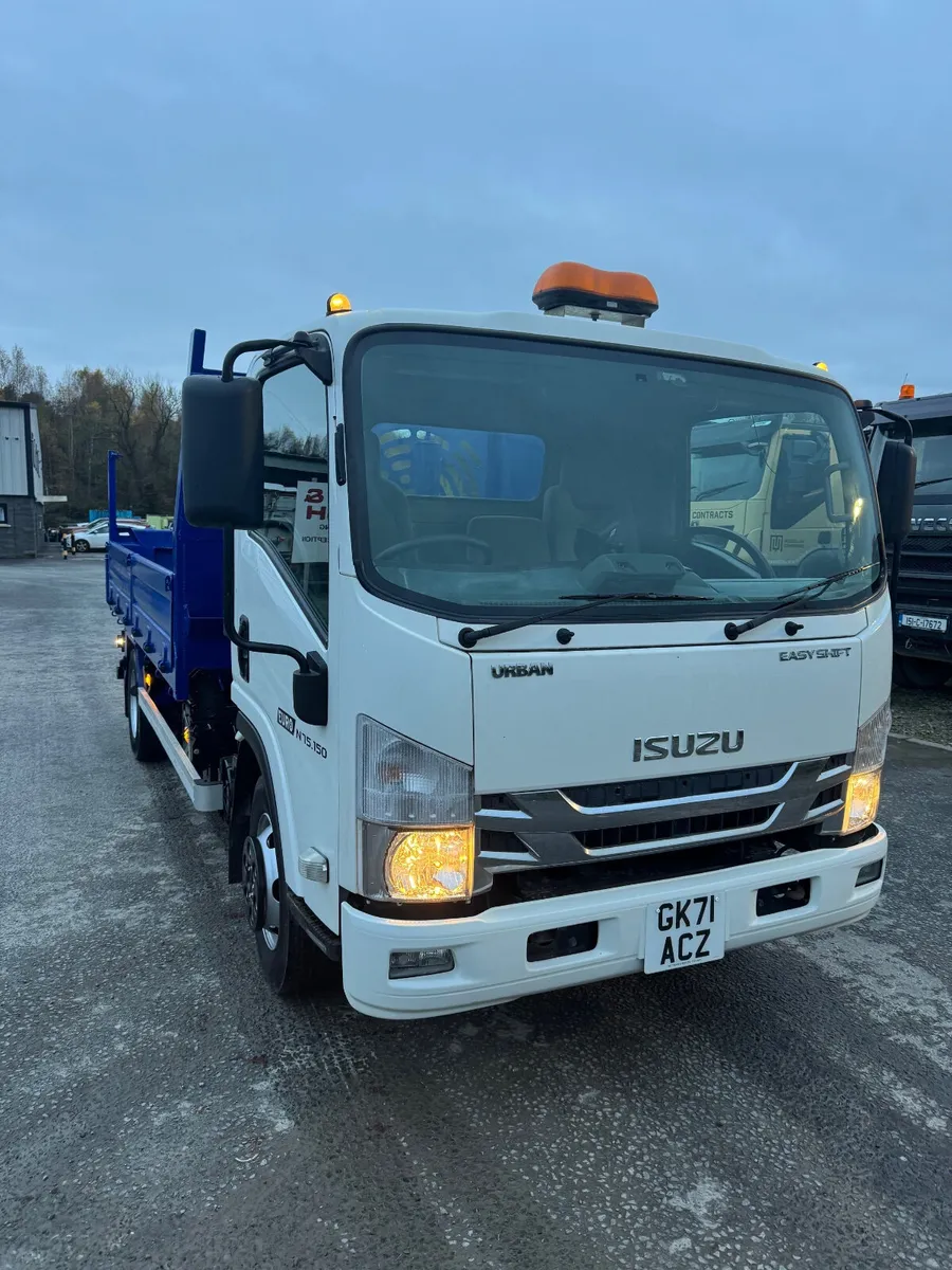2021 ISUZU 7.5 TON TIPPER - Image 1