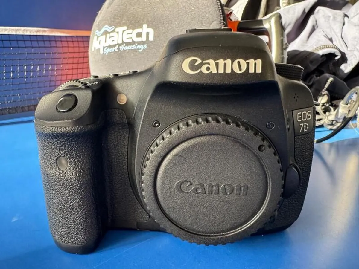 Aquatech Underwater Camra housing with camera - Image 4