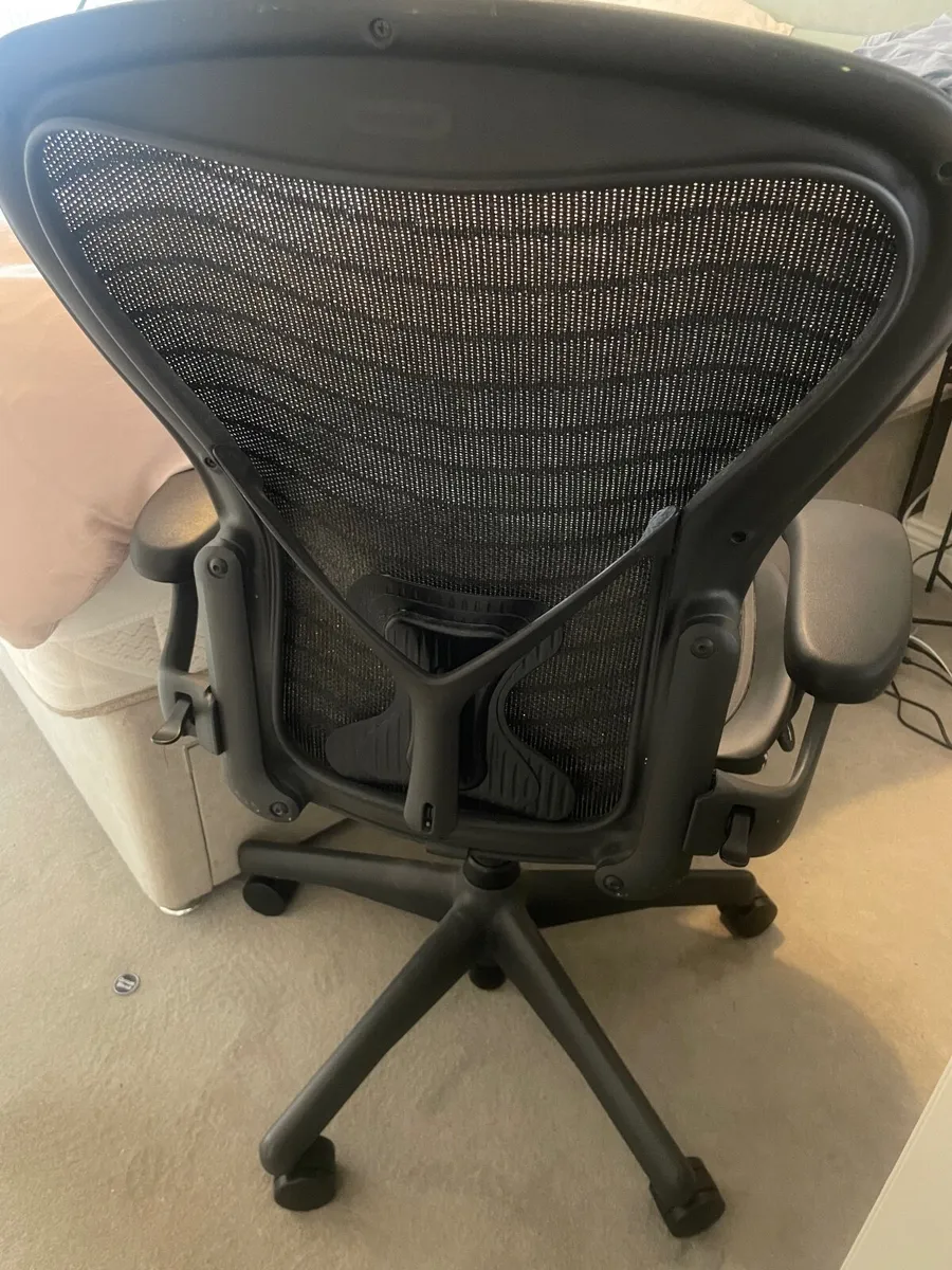 Ergonomic Office Chair - Image 4