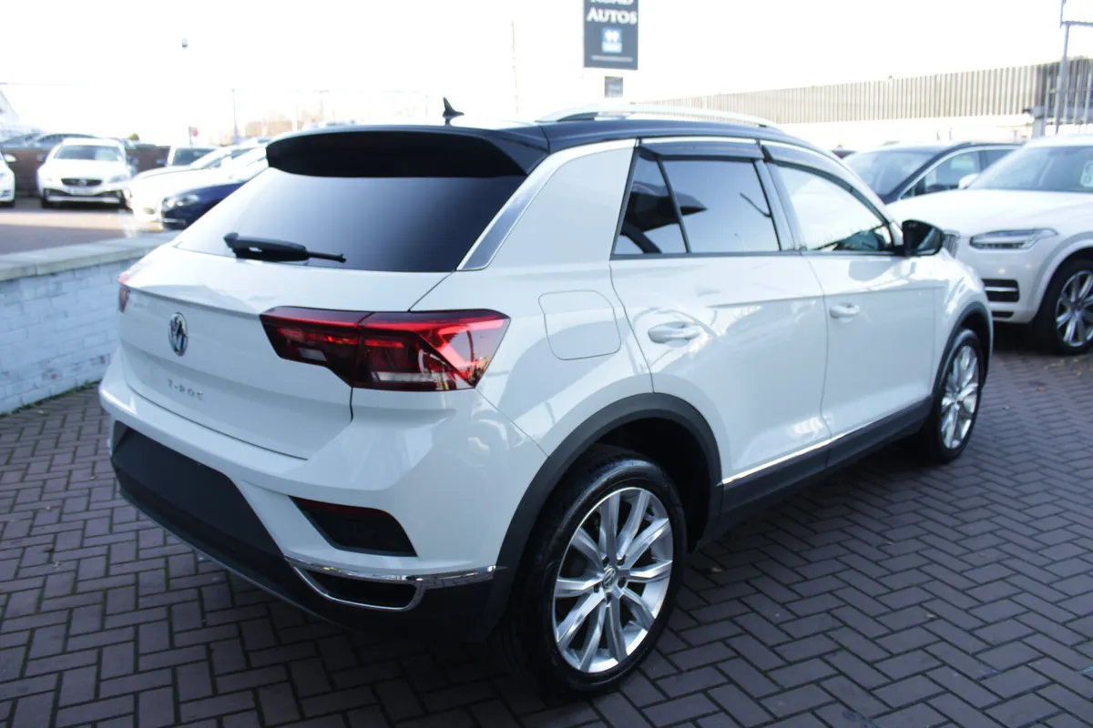 2.0 TDI SPORT EDITION  5DR AUTOMATIC // 1 OWNER IN - Image 4