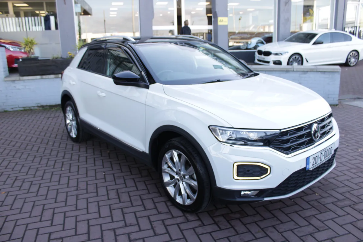 2.0 TDI SPORT EDITION  5DR AUTOMATIC // 1 OWNER IN - Image 1