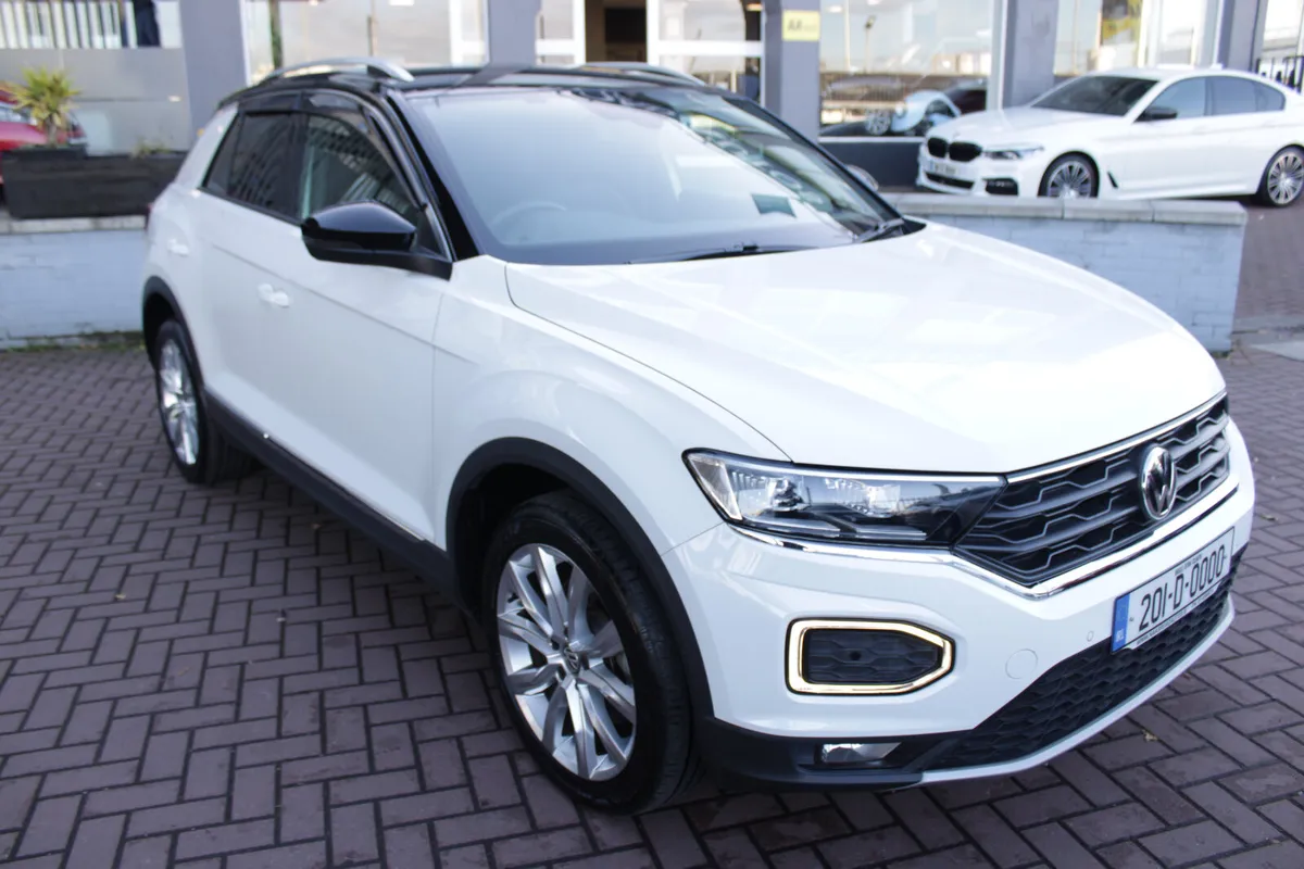 2.0 TDI SPORT EDITION  5DR AUTOMATIC // 1 OWNER IN - Image 2