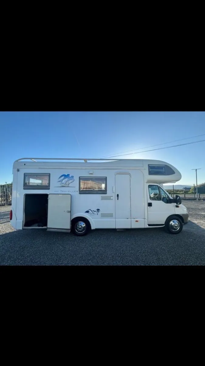 Camper van - Image 1