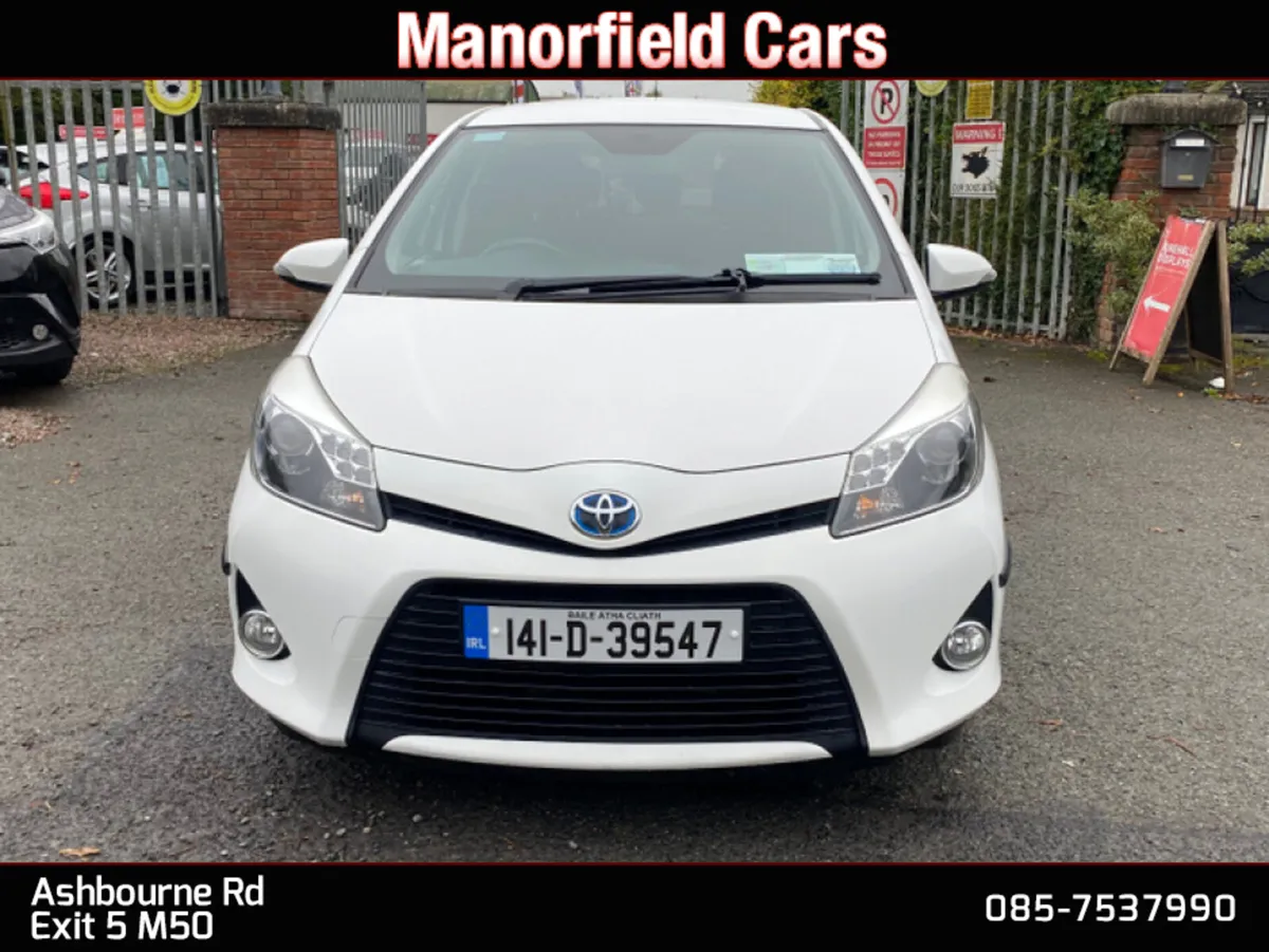2014 Toyota Yaris Icon+ 1.5 Petrol Hybrid Auto - Image 3