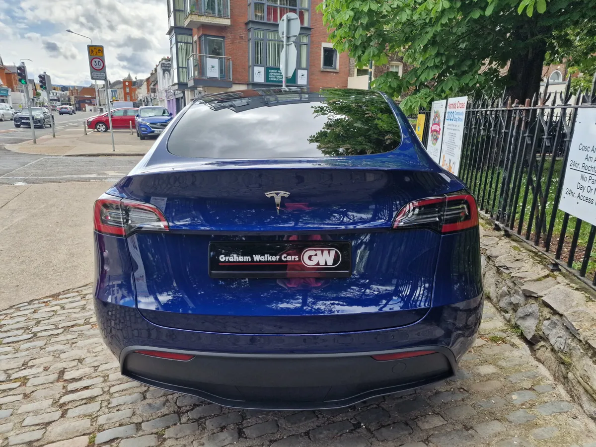 2023 (231) Tesla Model Y RWD - Image 4