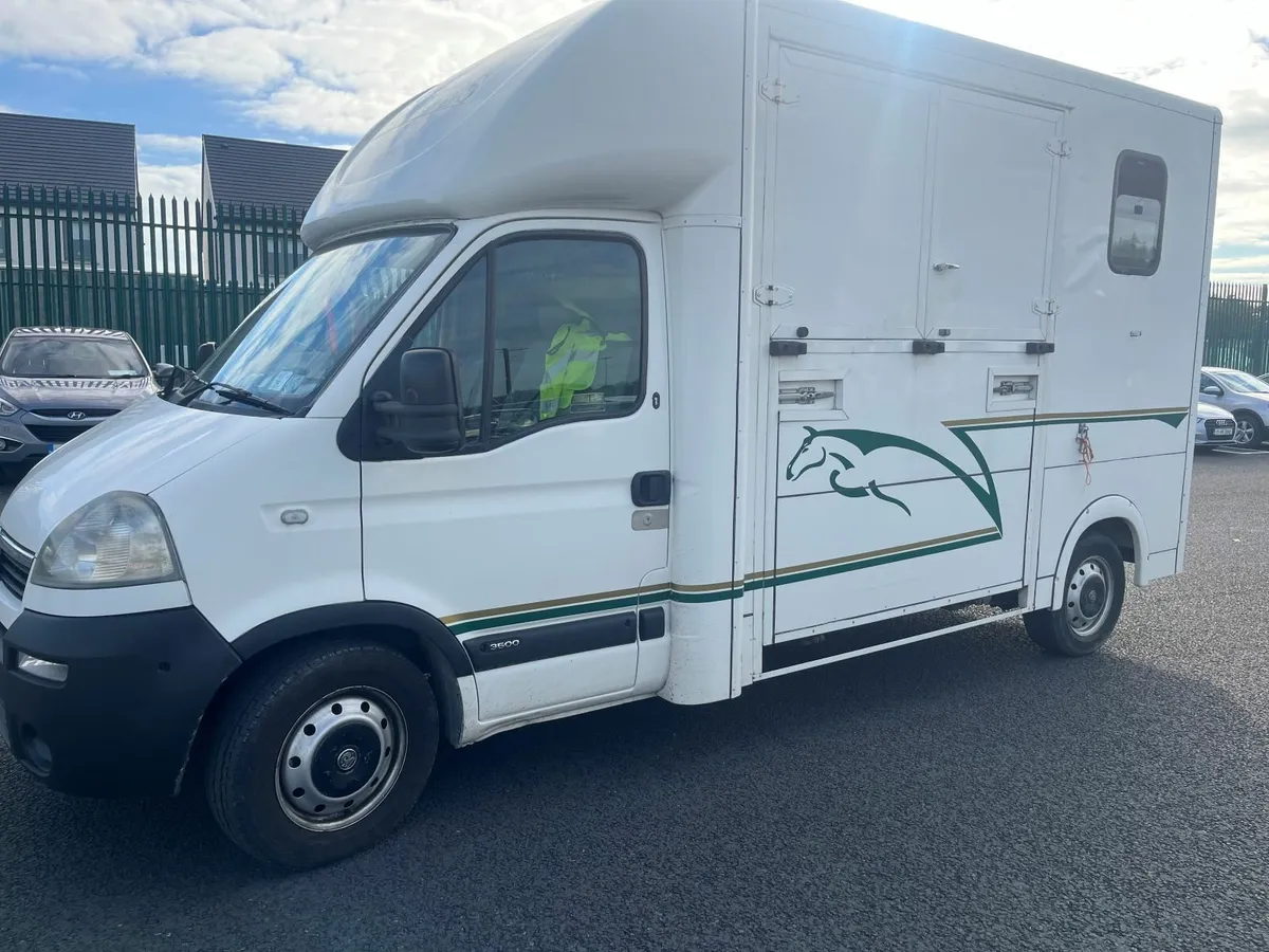 2005 Vauxhall Movano  Horsebox/Equine Transporter - Image 2