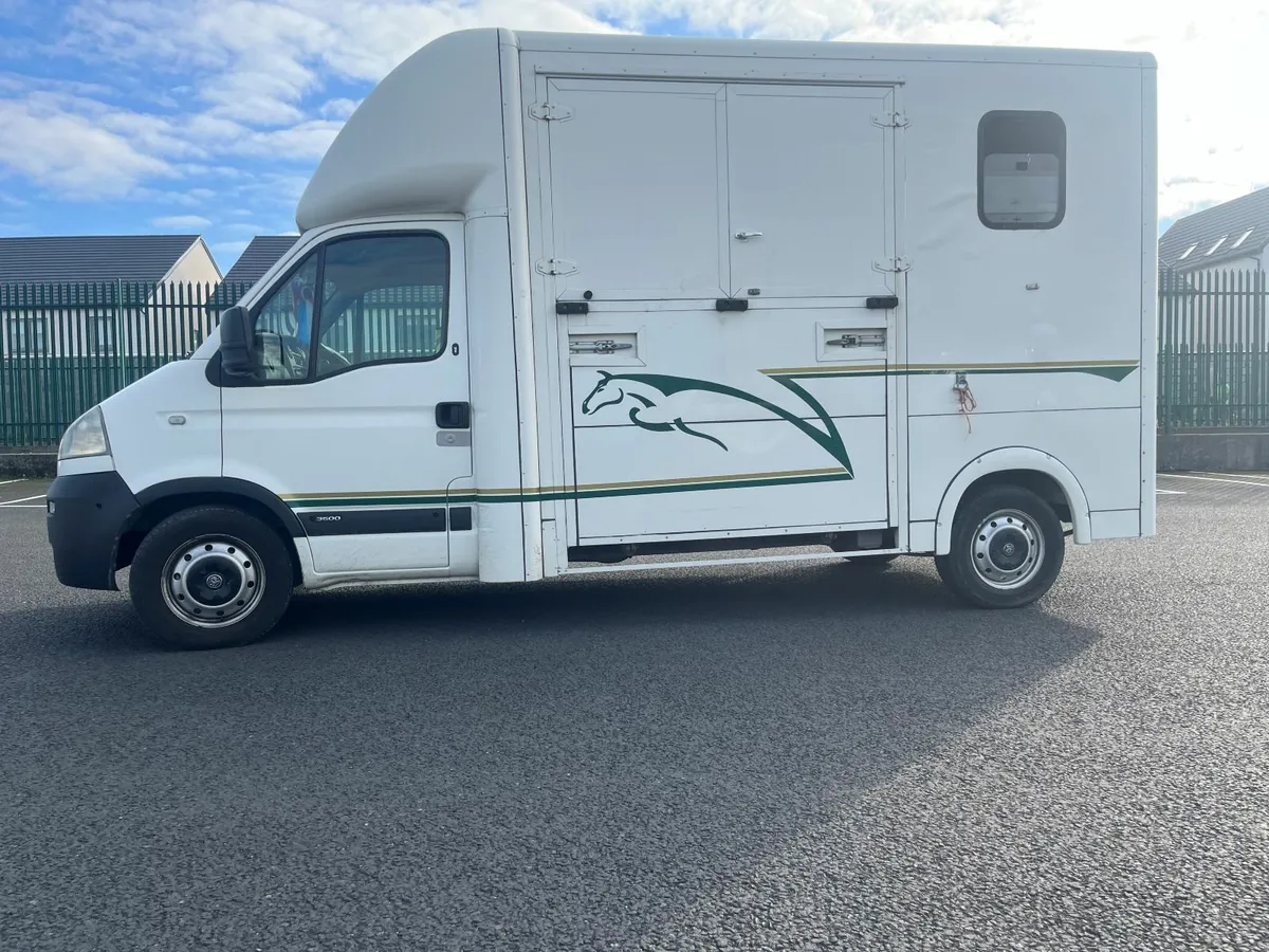 2005 Vauxhall Movano  Horsebox/Equine Transporter - Image 3