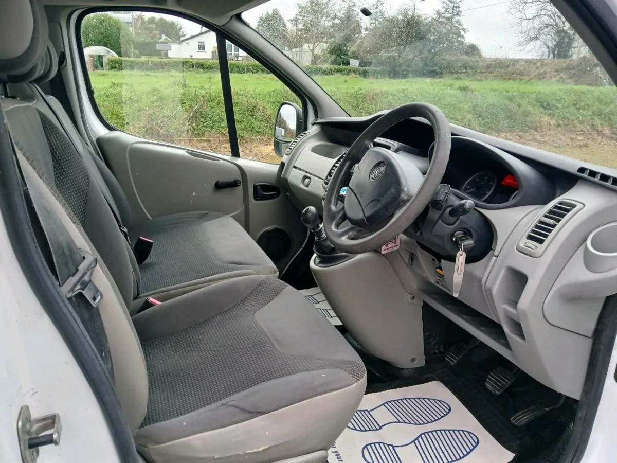 Vaxhaull Vivaro LWB - Image 3