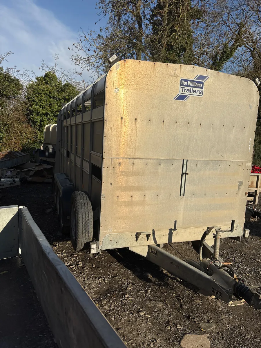 Ifor Williams 14ft cattle trailer - Image 1