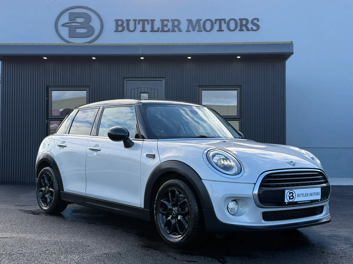 2018 Mini Cooper 1.5P Night Edition 5dr - Image 2