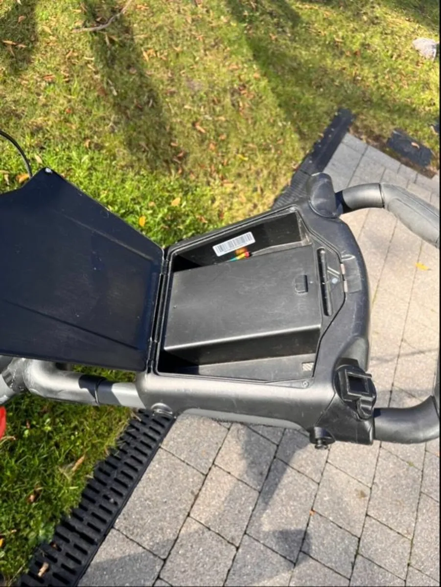 QB2 | Golf Push Trolley - Image 4