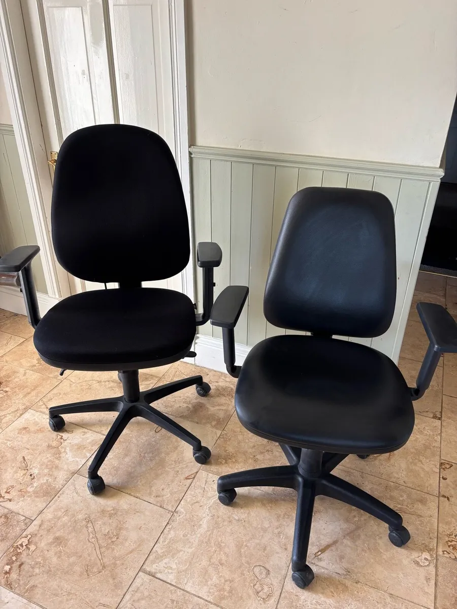 Office swivel chairs - Image 1
