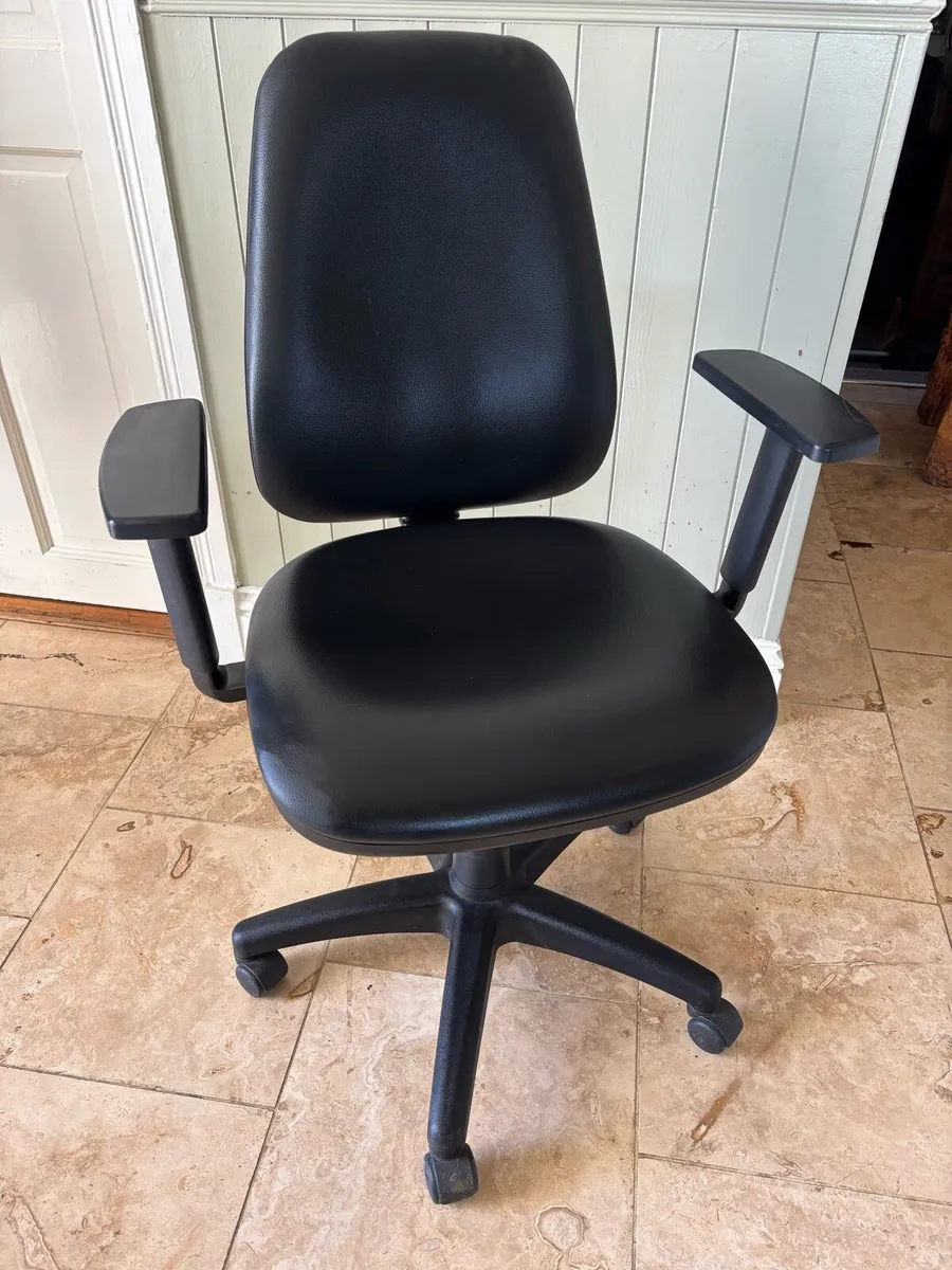 Office swivel chairs - Image 4