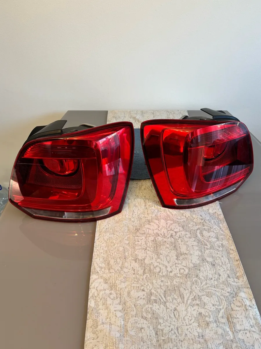 Volkswagen Polo Taillights 09-2014 - Image 1