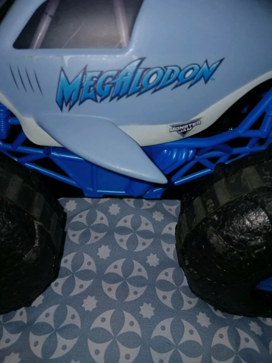 RC Monster truck - Image 2