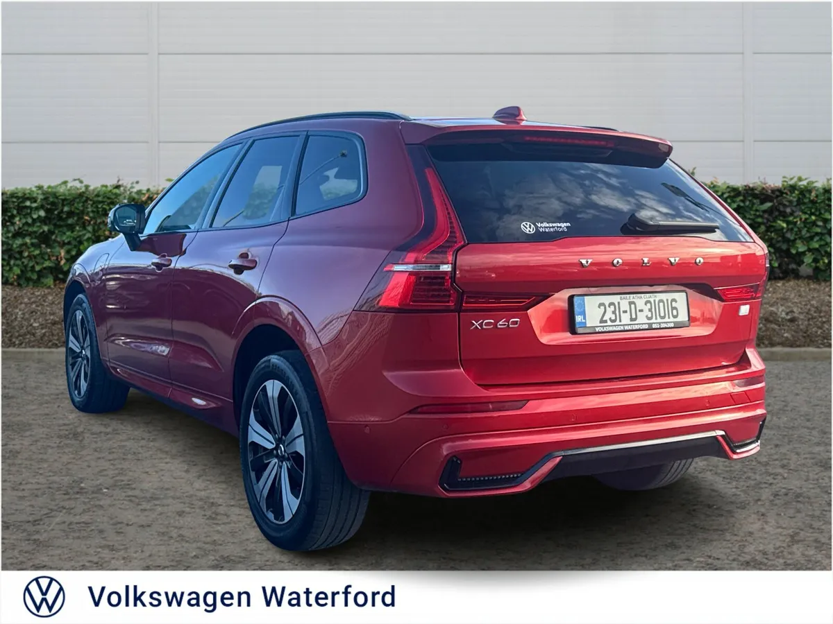 Volvo XC60 T6 Recharge PHEV 350hp AT8 Plus Dark - Image 4