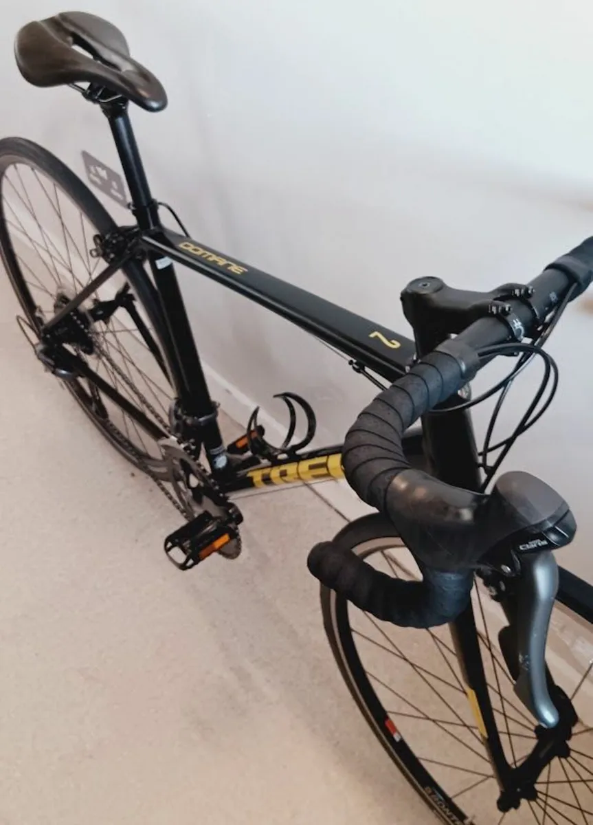 Trek domane 2 superlite road bike (like new) - Image 4