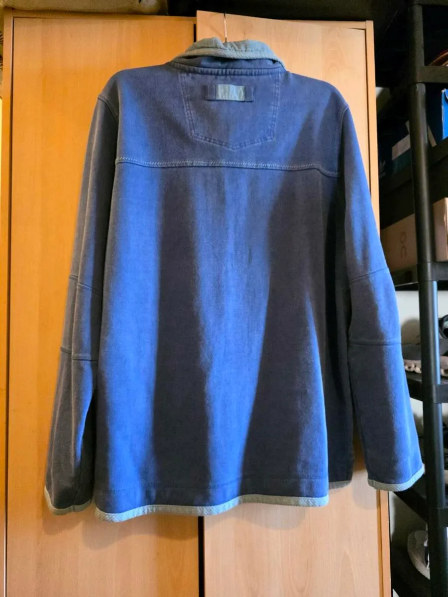 FatFace quarter zip blue jumper. - Image 4