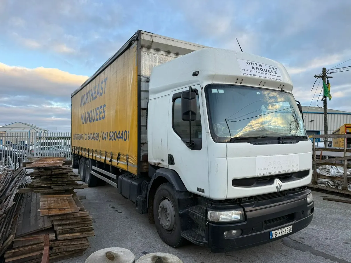 Renault 220 Premium - 26 Tonne Rigid Truck - Image 3