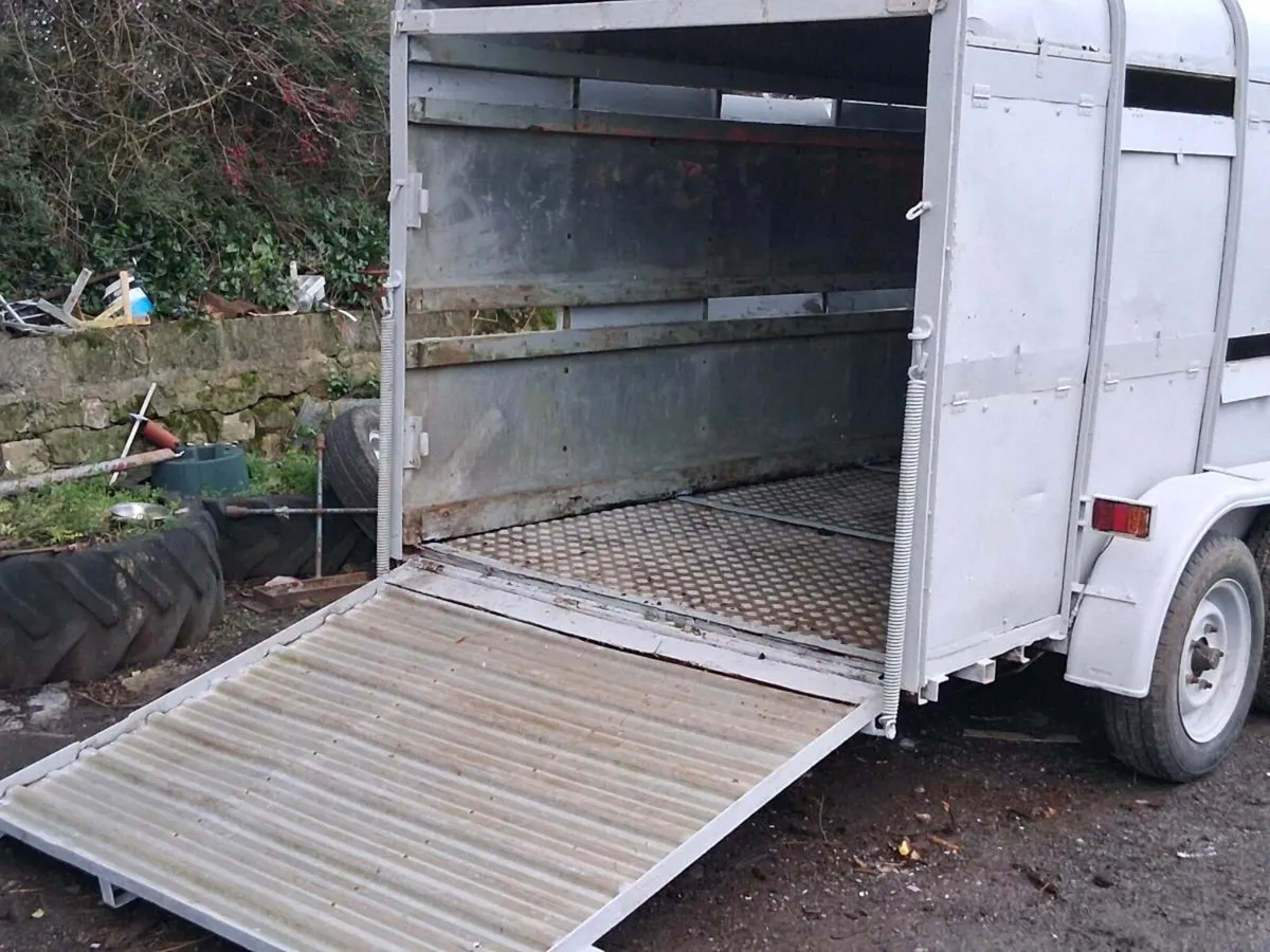 Cattle trailer - Image 4