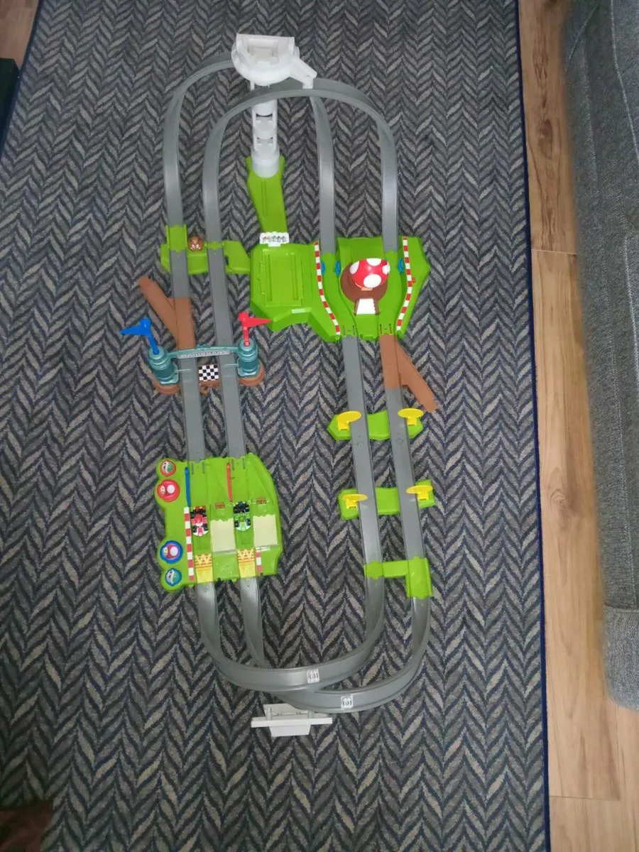 Mario Race Track - Image 1