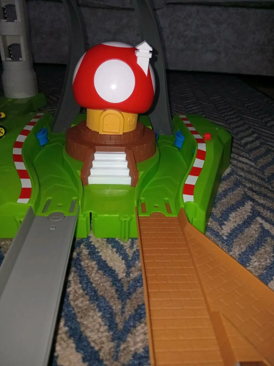 Mario Race Track - Image 3