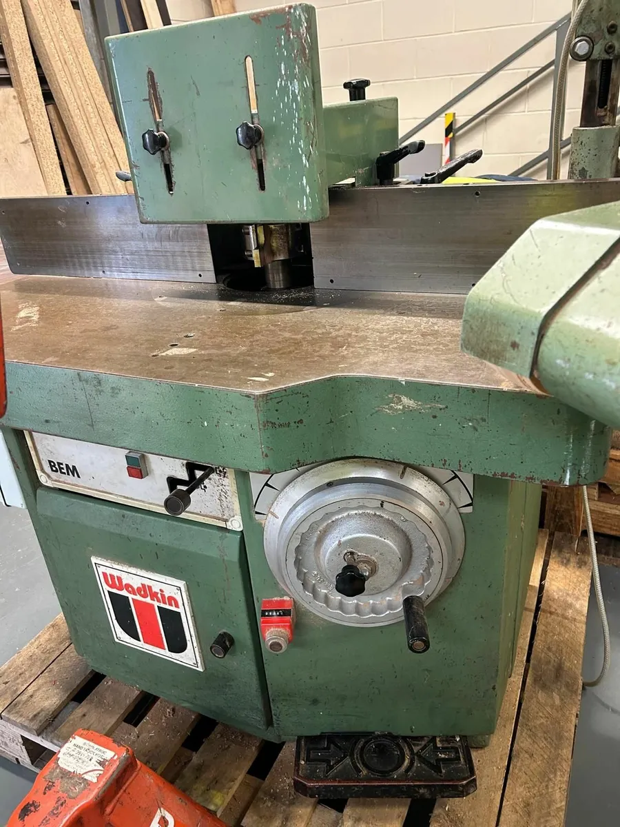 Wadkin BEM Spindle Moulder with Powerfeed - Image 2