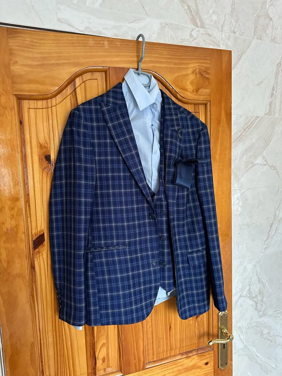 Men’s suits - Image 3