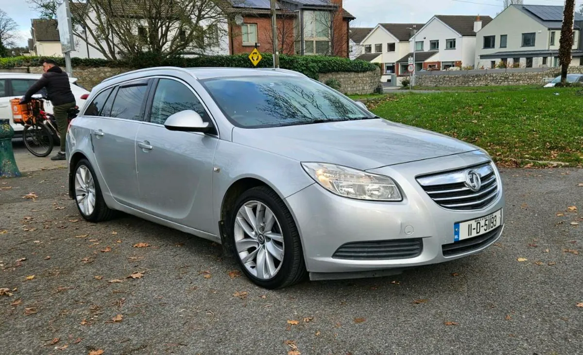 2011 Opel Insignia 2.0 CDTI Exclusive - Image 1