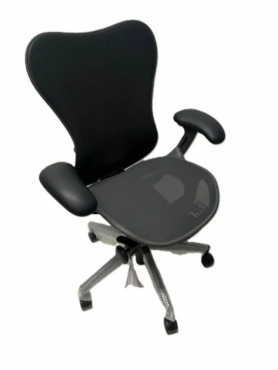 Herman Miller Mirra 2 Ergonomic Chair (2025) - Image 3